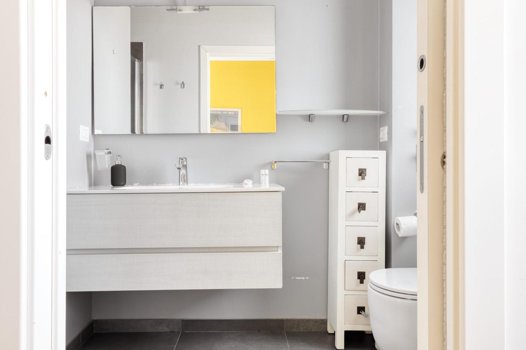 Apartamento Joivy Stylish 2br Flat Next To Navigli *